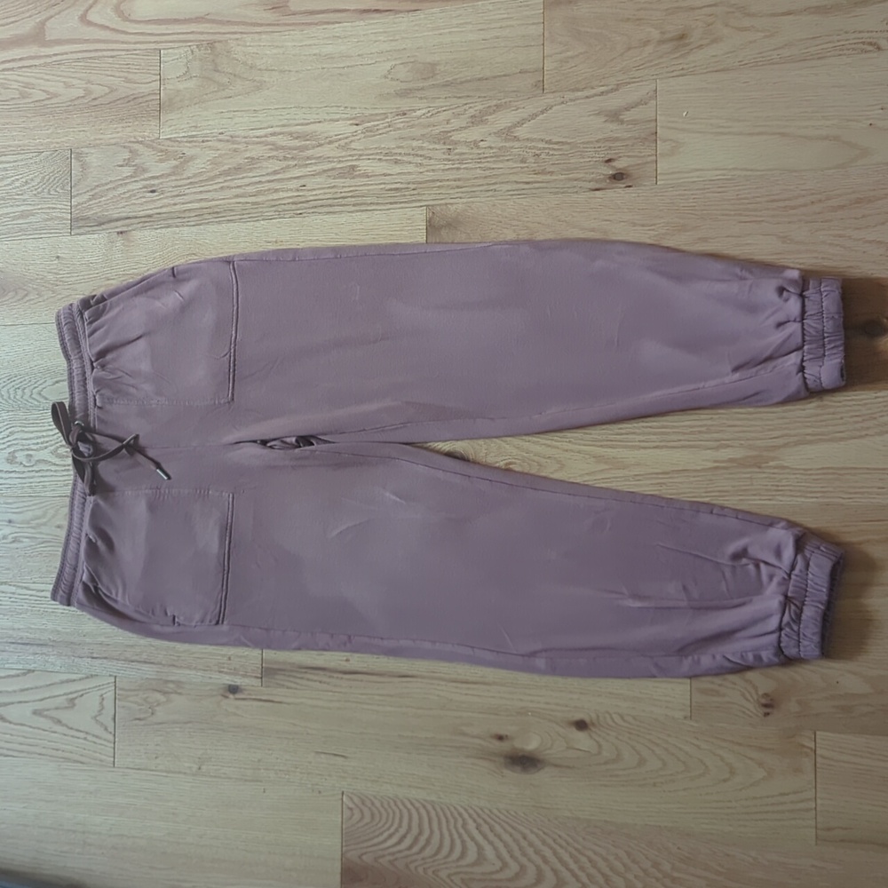 RW&CO. Women's Soft Lounge Joggers. Size Small.